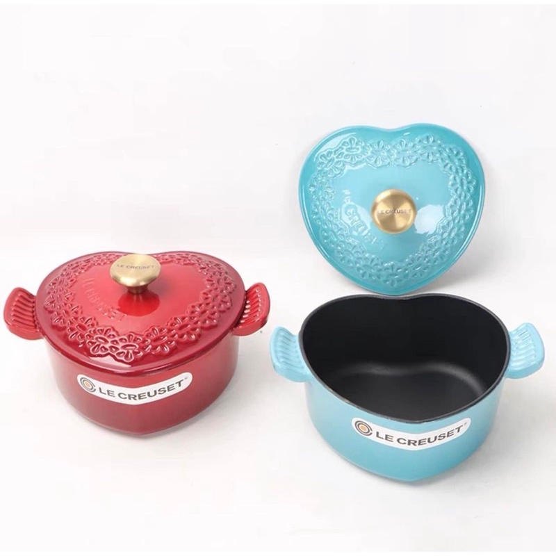 Nồi gang Le Creuset hình trái tim khắc hoa, gang tráng men cao cấp 19cm, 2Ldùng nấu ăn trang trí decor nhà bếp