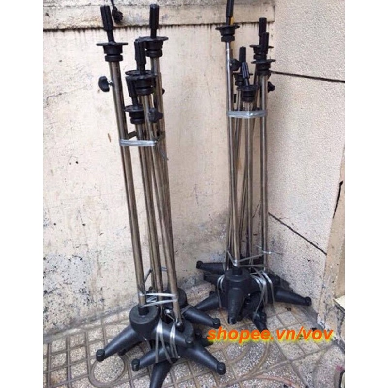 Chân cắm đầu kem ,Manocanh đủ loại .chất liệu sắt , inox chắc chắn shop giao hàng đảm bảo y như hình ảnh đã chụp