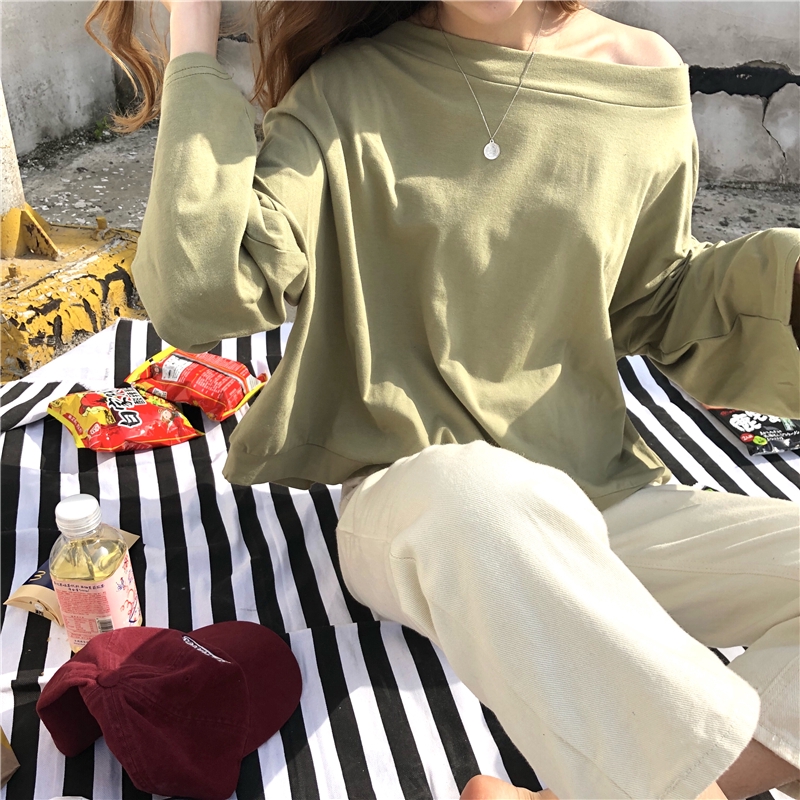 Áo nữ trễ vai dài tay kiểu dáng Hàn Quốc | BigBuy360 - bigbuy360.vn