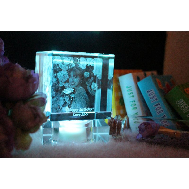 Khắc đèn pha lê giá rẻ- Pha lê lập phương