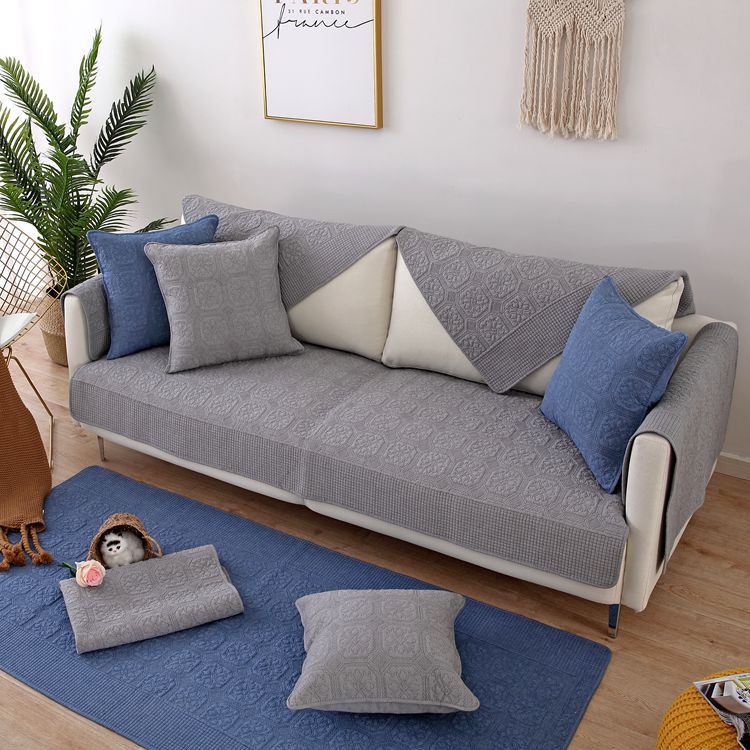 Đệm sofa bông chần gòn thêu xuyên biên được bán cho Hàn Quốc bán buôn khăn trải sofa cotton chống trượt