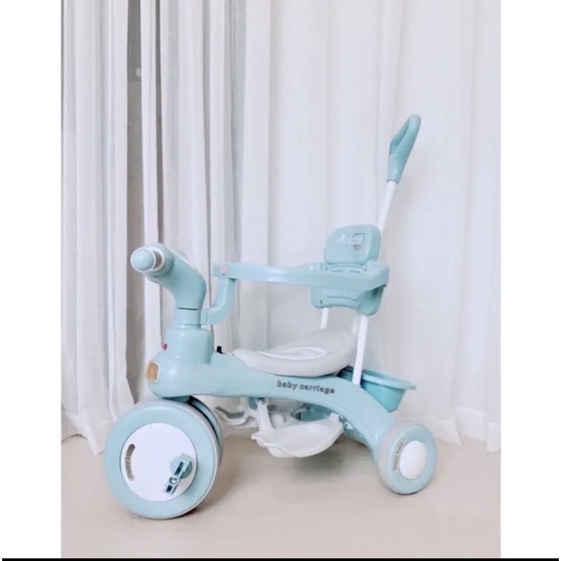 Xe đẩy cao cấp 618 kiêm chòi chân và đạp có nhạc có đèn