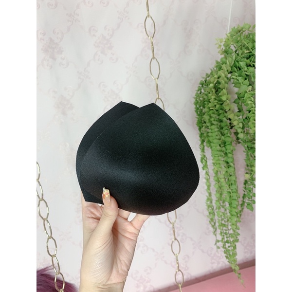 mút ngực đồ ngủ