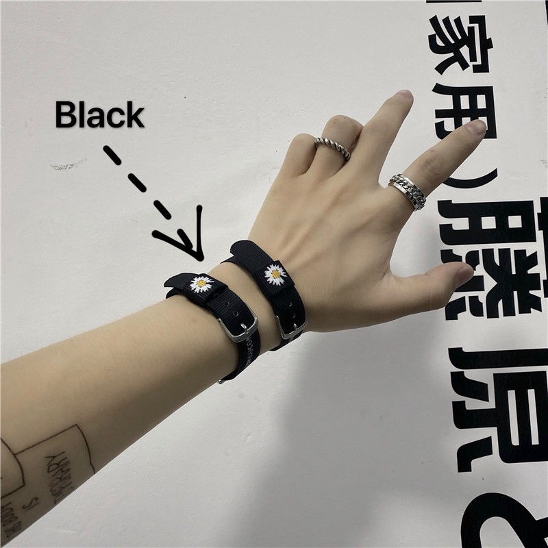 Vòng tay in chữ và họa tiết hoa cúc phong cách Hàn Quốc cho nam và nữ 23278