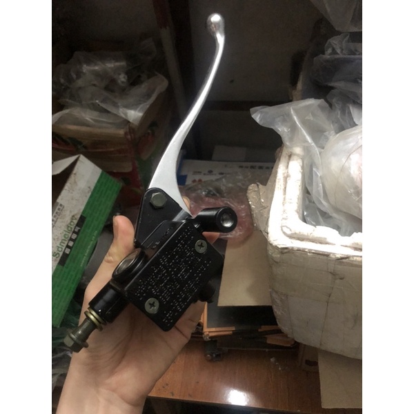 cụm tay phanh dầu xe điện vespa chính hãng có lỗ gương
