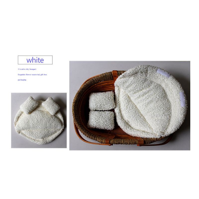 Gối lông nhung màu nâu sô cô la chụp hình cho bé sơ sinh