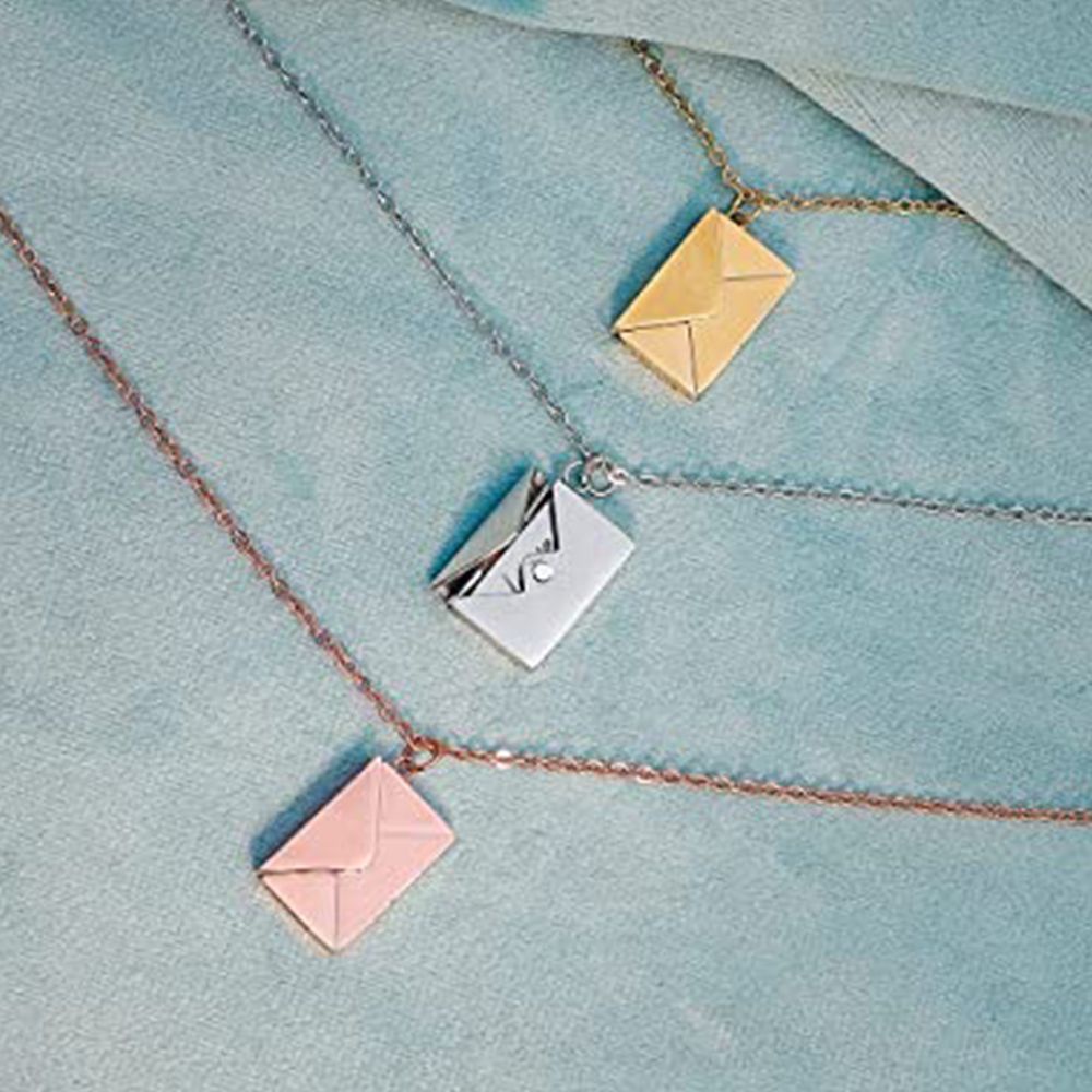 Vòng cổ Mặt Hình Phong Thư Khắc Chữ Love Phong Cách Thời Trang