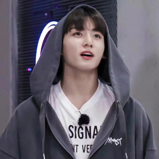 ÁO KHOÁC NỈ CÓ KHOÁ ZIP XÁM JUNGKOOK BTS KPOP ÁO IDOL áo khoác ngoài đẹp đi chơi đi dạo phố thời trang nam nữ