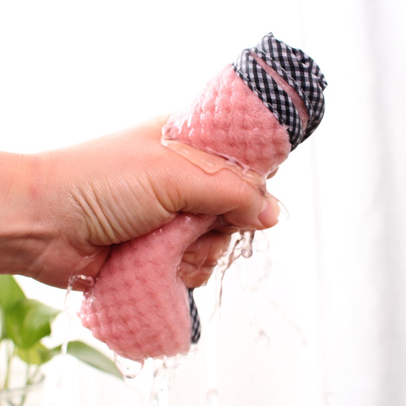 Khăn lau viền sọc caro đa năng mẫu mới có móc treo