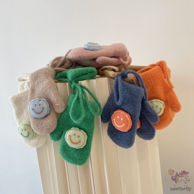 Găng tay lông cừu trơn màu hình hoạt hình phong cách Hàn quốc cho bé