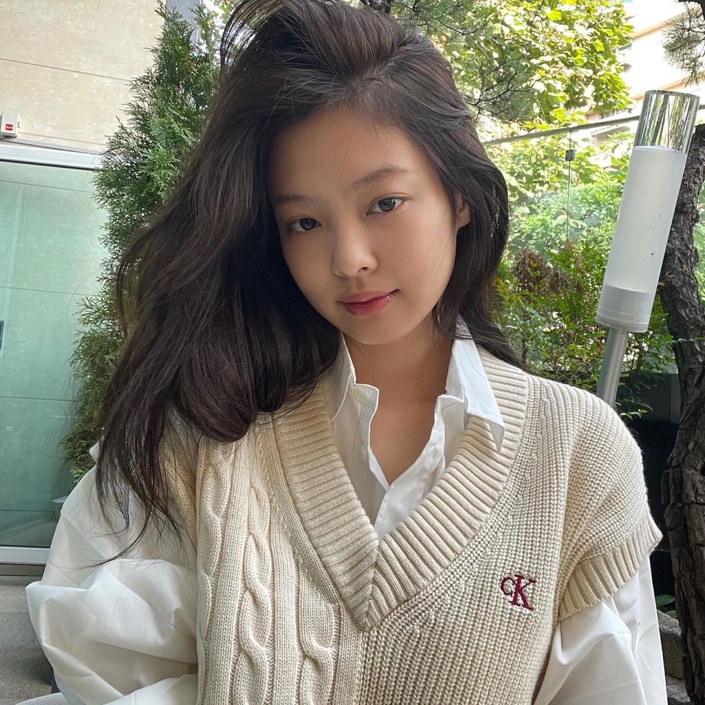 Áo Sweater Dệt Kim Cổ Chữ V Màu Be Hàng Mới