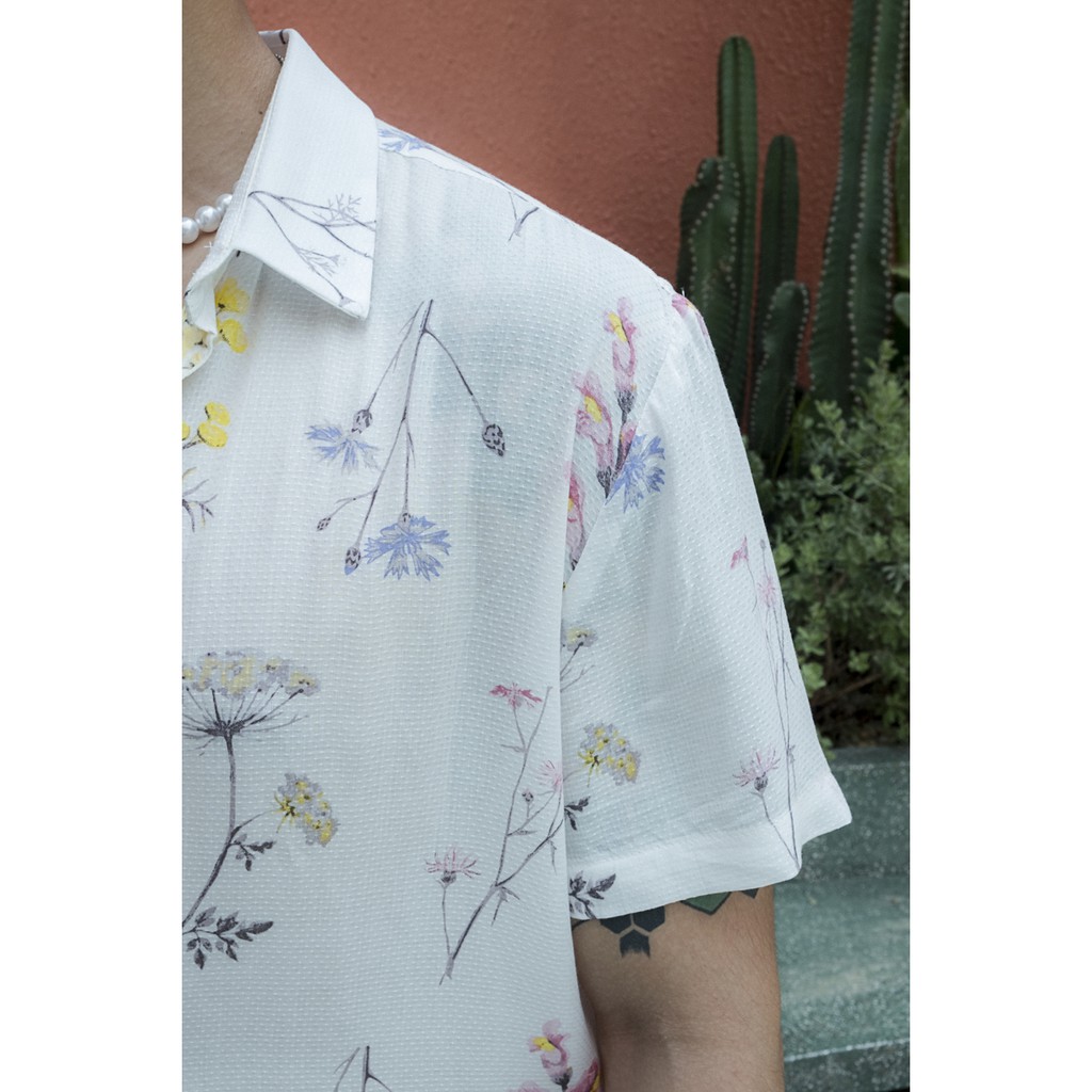 Áo sơ mi họa tiết hoa tay ngắn đi biển thời trang | BigBuy360 - bigbuy360.vn