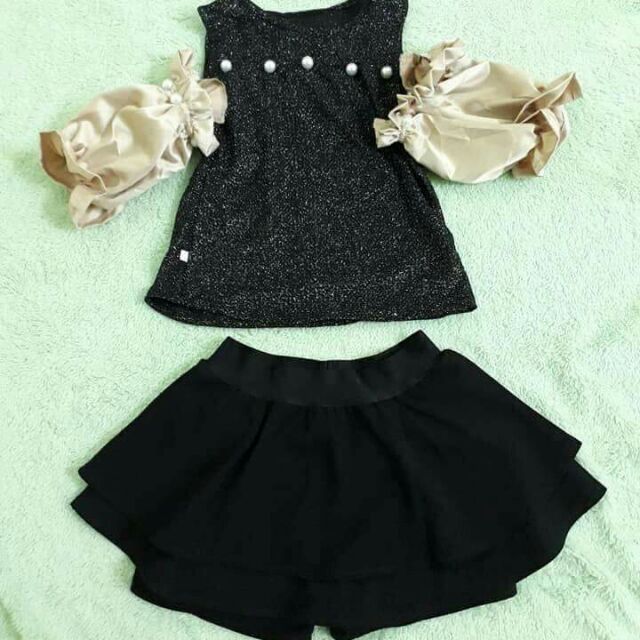 Set váy kèm chip đùi