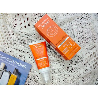 Kem Chống Nắng EAU THERMALE Avène Very High Protection SPF 50+ hộp 50ml