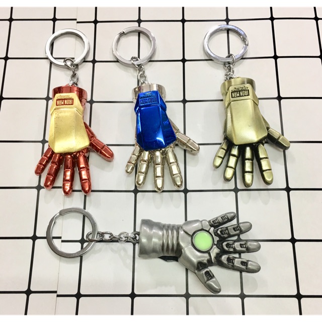 Móc khoá bàn tay iron man mầu ngẫu nhiên loại đẹp