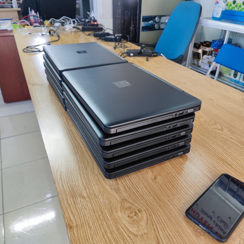 Dell Latitude E5440	Core i5-4310u, ram 4GB, ssd 128GB, màn 14" HD	Đen | BigBuy360 - bigbuy360.vn