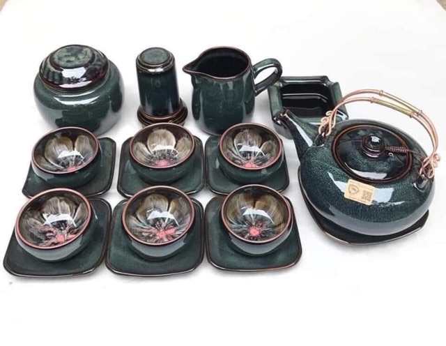 Bộ ấm chén HOA NỞ TRONG CHÉN nghệ nhân TÔ THANH SƠN Bát Tràng - Bộ ấm chén đẹp