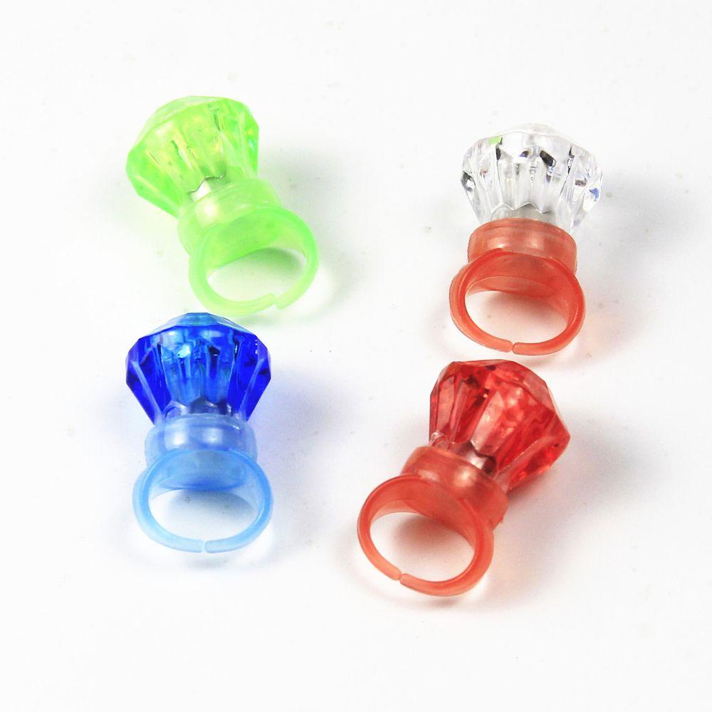 Nhẫn Nhựa Có Đèn Led Phát Sáng Độc Đáo