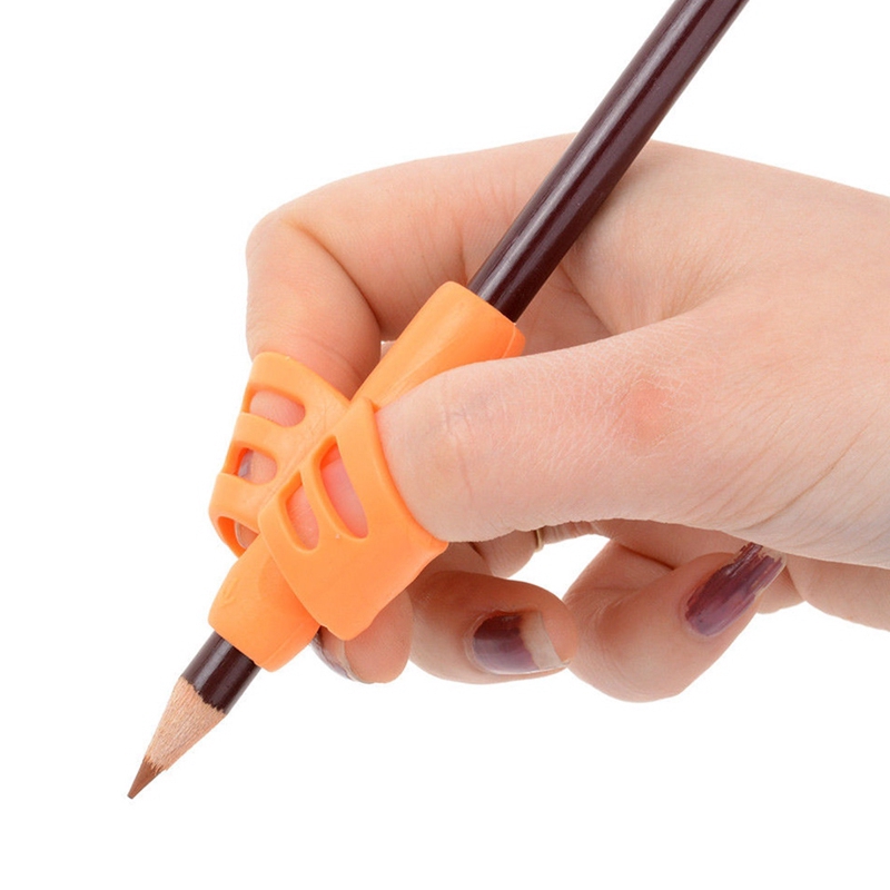 Dụng cụ hỗ trợ cầm bút đúng cách chuyên dụng cho bé