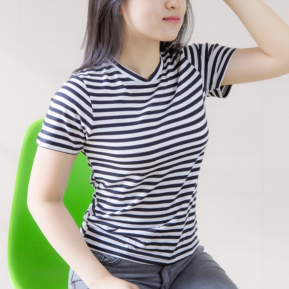 Áo thun nữ cổ tròn TOLI, chất cotton 4 chiều mềm mịn, co dãn, form suông cơ bản, sọc ngang 1cm [NHIỀU MÀU]