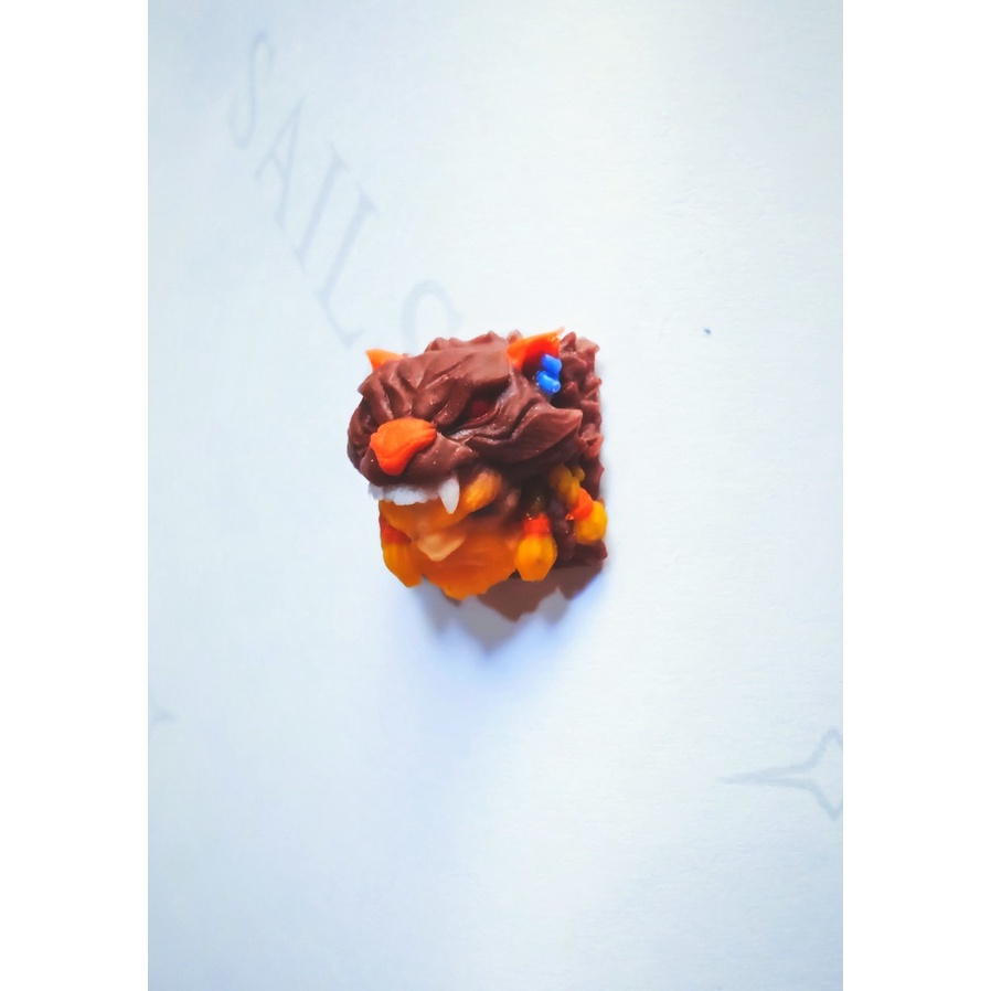 Keycap artisan viking và skull trang trí bàn phím cơ gaming.