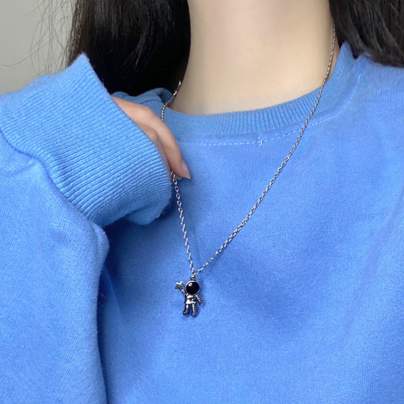 vòng cổ Mặt Hình Phi Hành Gia Cho Cặp Đôi