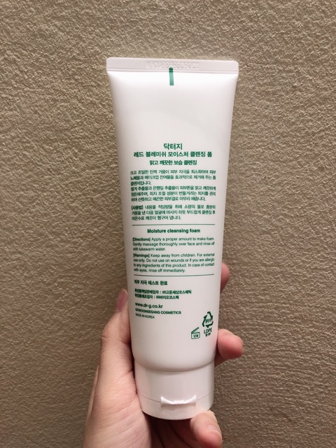 Sữa rửa mặt Dr G Red Blemish Moisture Cleansing Foam