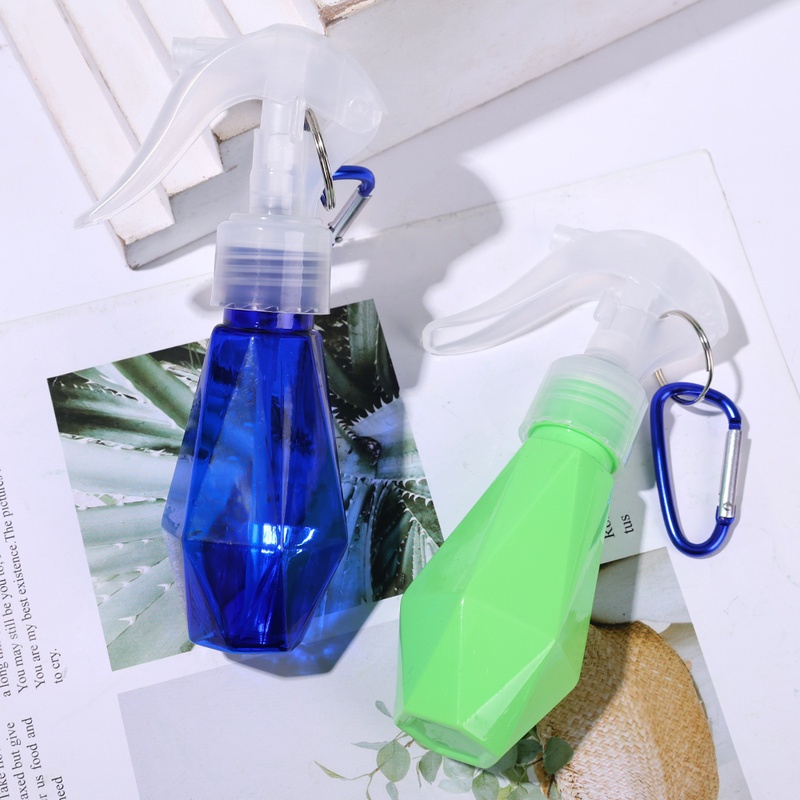 Bình Xịt Nước Rửa Tay Bằng Nhựa 60Ml Hình Kim Cương Màu Sắc Ngẫu Nhiên Kèm Móc Treo Tiện Dụng Cho Du Lịch