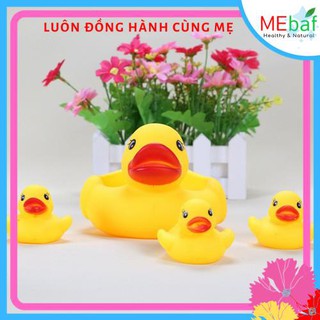 Vịt thả bồn tắm 1 mẹ 3 con cho bé