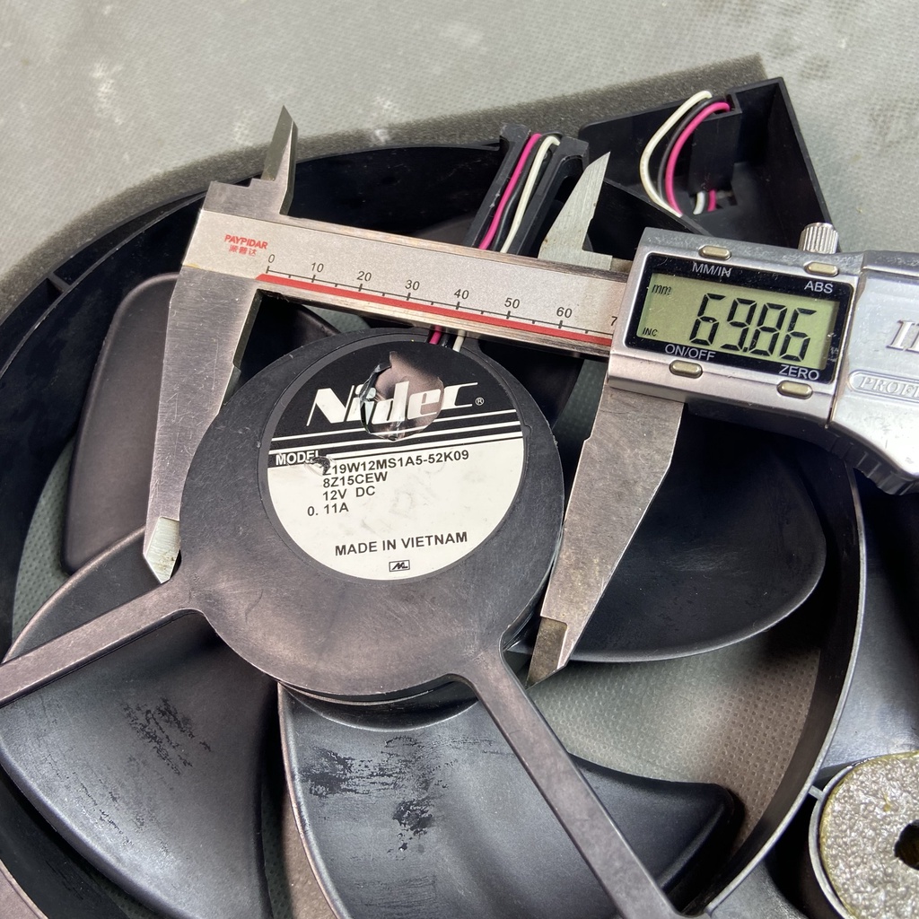 Quạt 17 cm NIDEC 12v 0.1A  gió siêu êm L19W12MS1A5-52K09