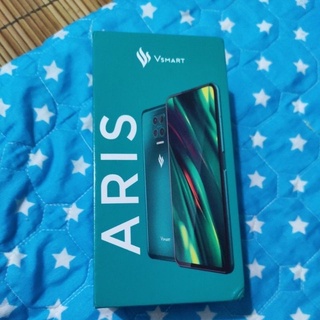 Đầy đủ hộp phụ kiện vsmart aris