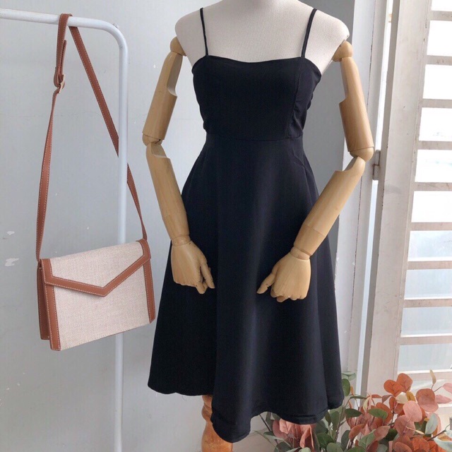 Đầm 2 dây cúp ngực