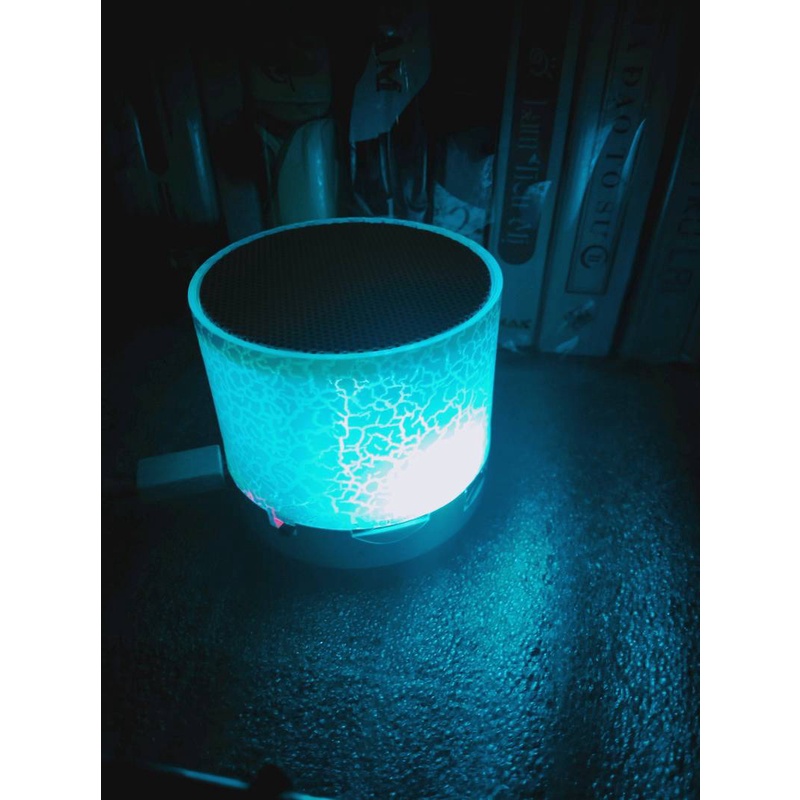 Loa Bluetooth Mini Có Đèn Led Theo Nhạc Âm Thanh Hay