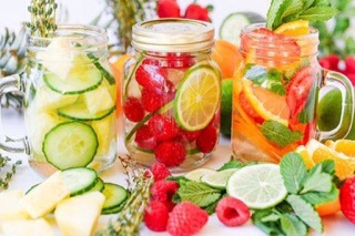 Cốc thuỷ tinh nắp hoa quả 450ml