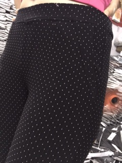 Quần cotton chấm bi