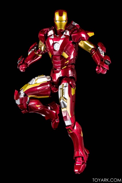 Mô hình Shf Marvel chính hãng - Ironman kèm Hall Of Armor