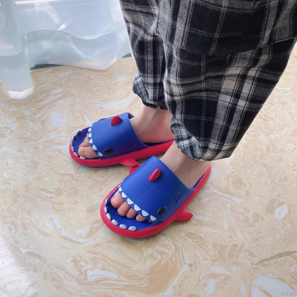 Dép đế mềm họa tiết cá mập hoạt hình phong cách Hàn Quốc dễ thương chống trượt chống mài mòn dành cho trẻ em