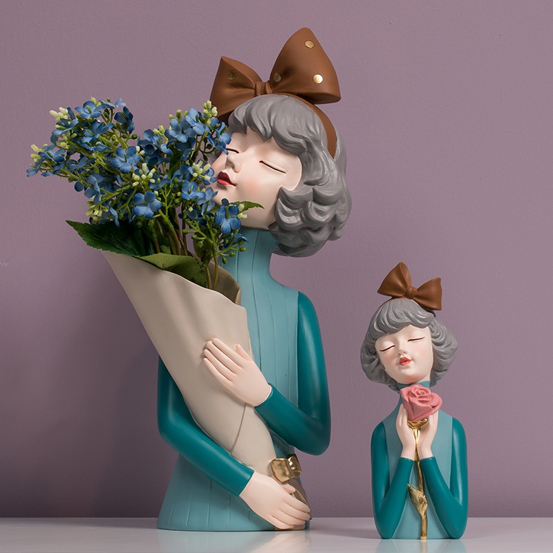 Bình hoa tượng cô gái nhập khẩu trang trí nhà cửa phong cách hiện đại