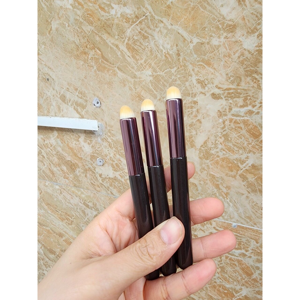 Cọ trang điểm môi chuyên dùng đánh lót cho môi tán màu son môi tạo viền môi