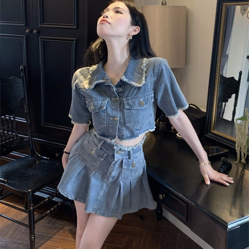 Set Áo Denim Ngắn Tay Form Rộng Và Chân Váy Xếp Ly Thời Trang Dành Cho Nữ