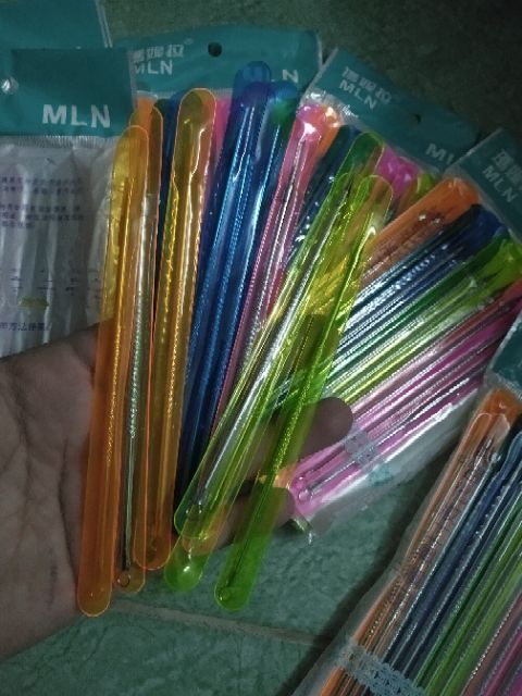 Kim nặn mụn rẻ (10) chiếc