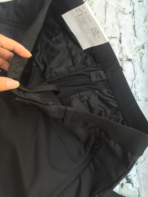 Quần Golf dài Adam Smith Uniqlo