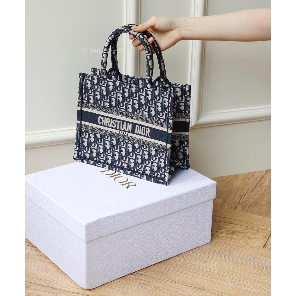 Túi Dio Book Tote Size 26 2022 Chữ Xanh Có Hộp Hàng Sẵn Hình Thật Shop Chụp