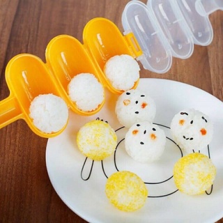 Khuôn lắc cơm Bento cho bé kèm thìa nhựa, khuôn lắc cơm cho bé ăn dặm