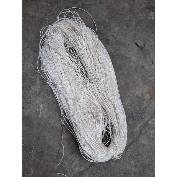1 cuộn dây buộc , thả diều , khâu vá lưới lồng bè