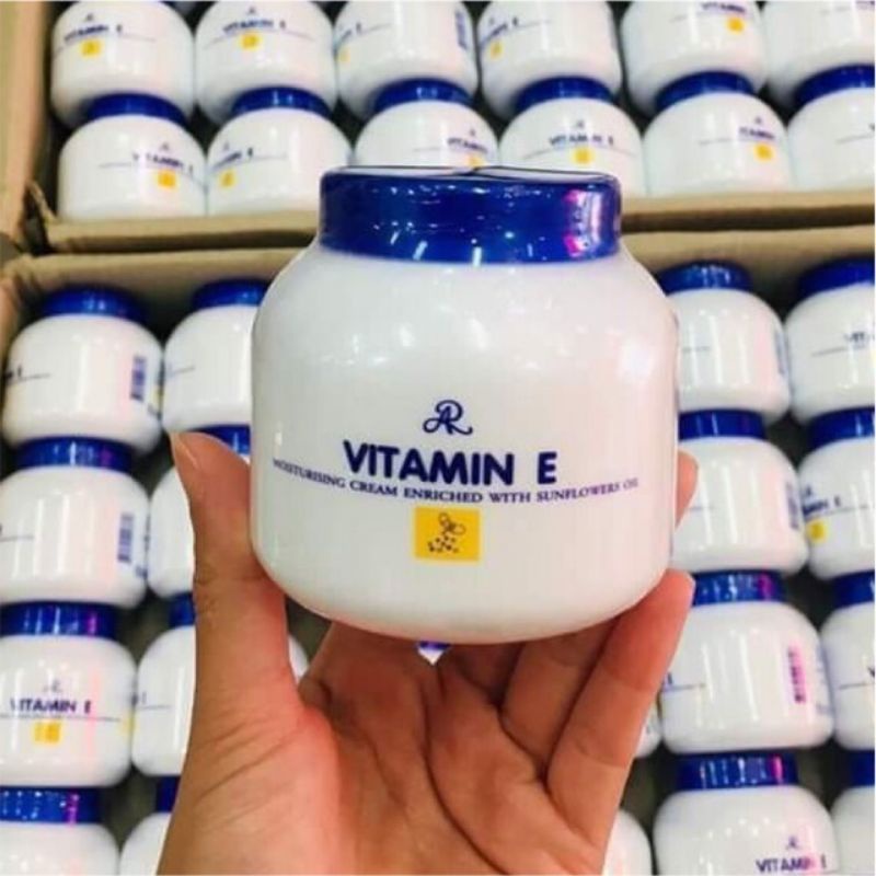 Kem Dưỡng Ẩm Vitamin E Thái Lan
