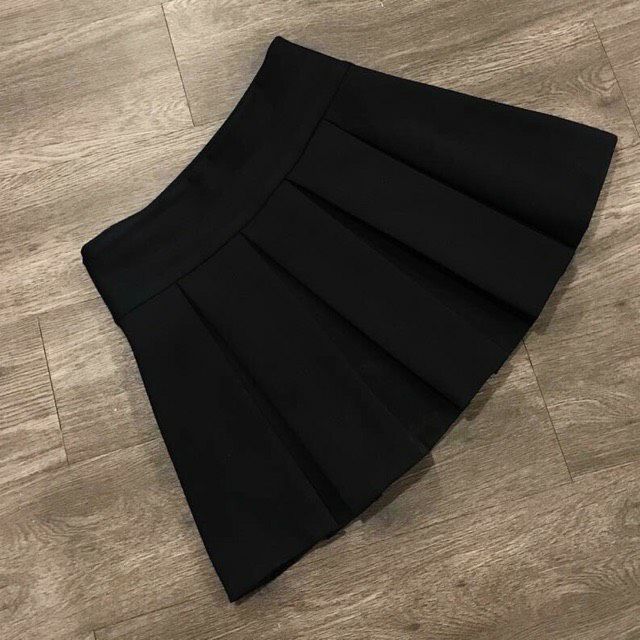 bán sỉ chân váy xếp ly cạp cao ( xếp ly to) | BigBuy360 - bigbuy360.vn