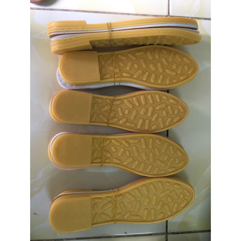 Bộ phụ kiện móc giày bupbe và trang trí