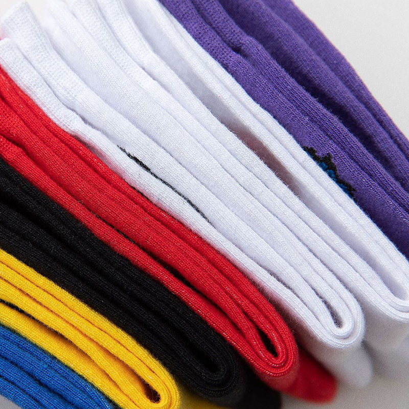 【YKN】 KAWS Vớ Cotton Họa Tiết Hoạt Hình Dễ Thương Dành Cho Nam Và Nữ