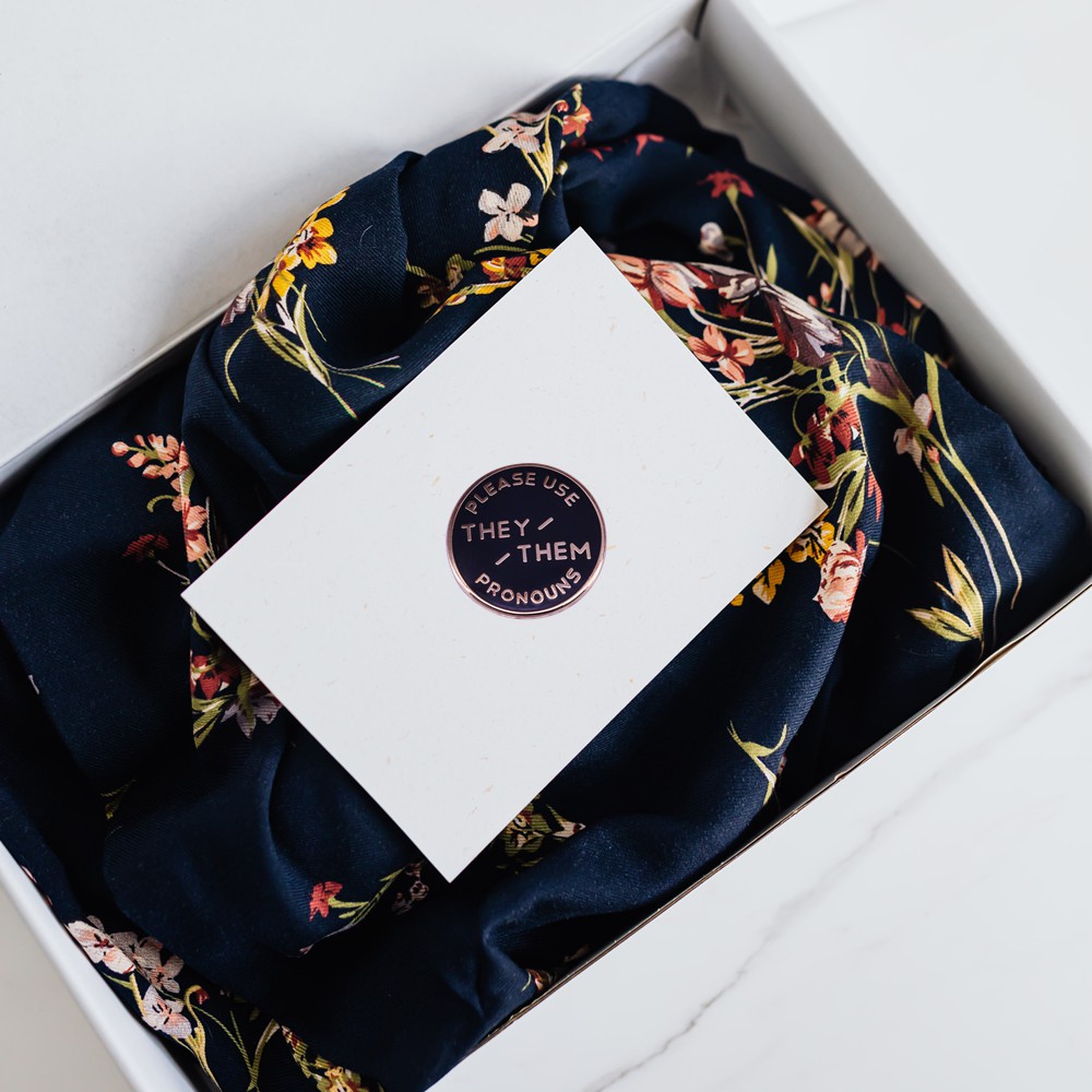 Huy Hiệu Cài Áo Phong Cách Nhóm Nhạc Lgbt